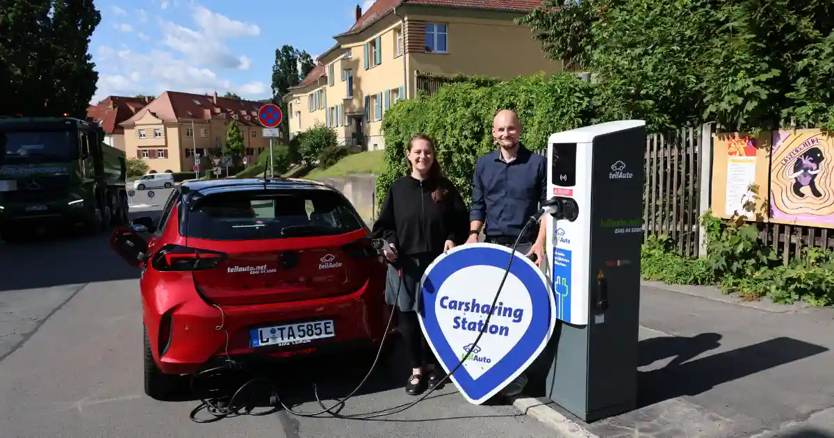 Die Stadt Jena erweitert das Netz für stationsbasiertes Carsharing und hat 16 neue, öffentliche Stellplätze für den Anbieter teilAuto ausgewiesen.