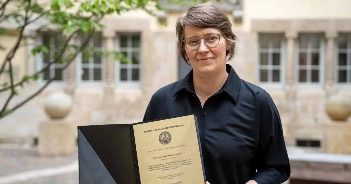 Am traditionellen Schillertag zeichnete die Universität Jena ihre besten Nachwuchswissenschaftler aus. Den höchstdotierten Preis erhielt Dr. Stephanie Lippmann.